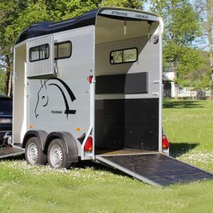 Van Touring One Cheval Liberté